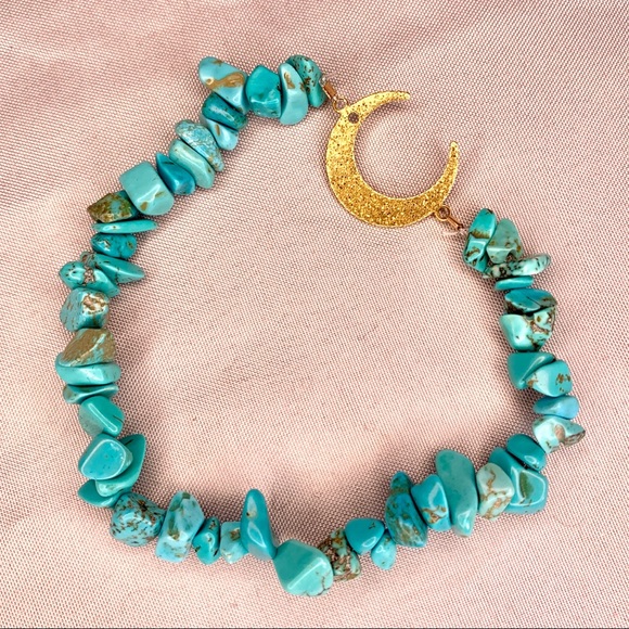 ⭐️ Moon and Turquoise Gemstone Crystals Stretch Bracelet - Picture 2 of 3
